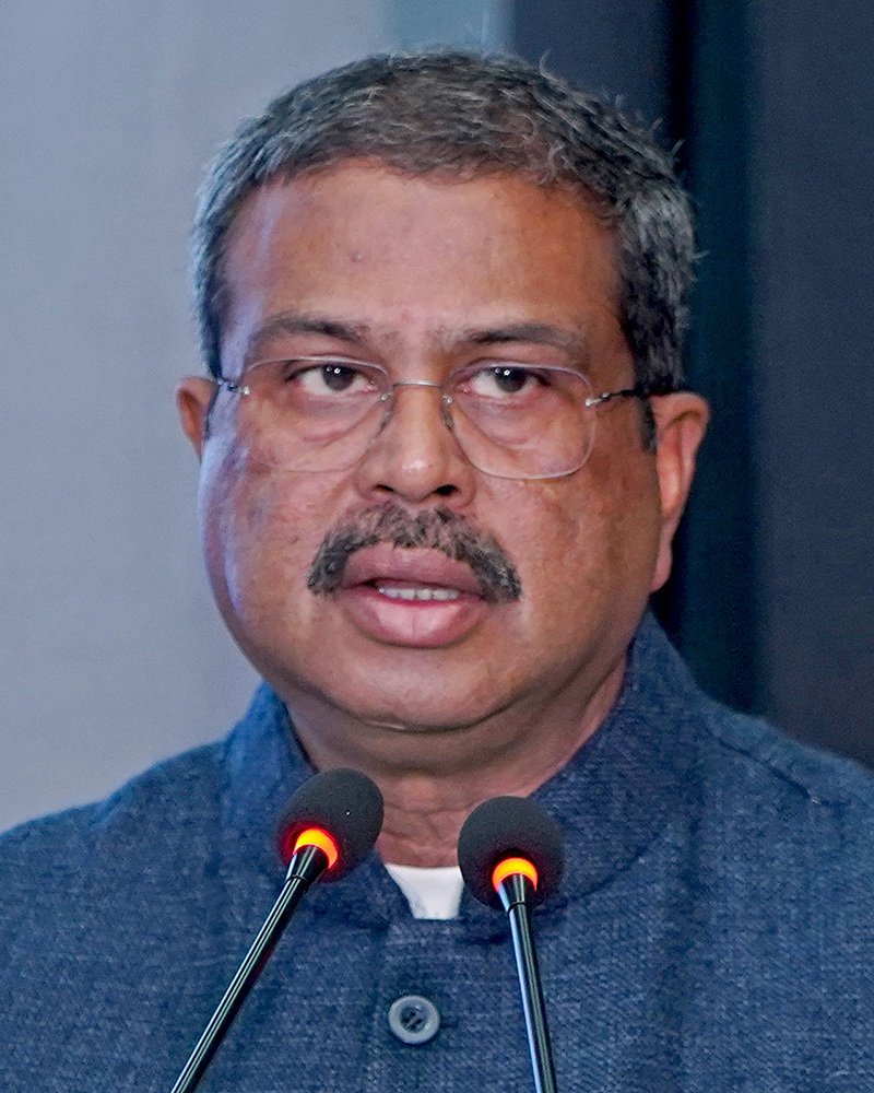 धर्मेंद्र प्रधान शिक्षा मंत्री
